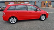 VAUXHALL ZAFIRA 1.6 DESIGN RED